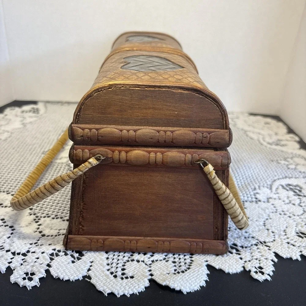 VTG Boho Woven Bamboo & Wood Decorative Keepsake Box with Brass Latches dome Lid